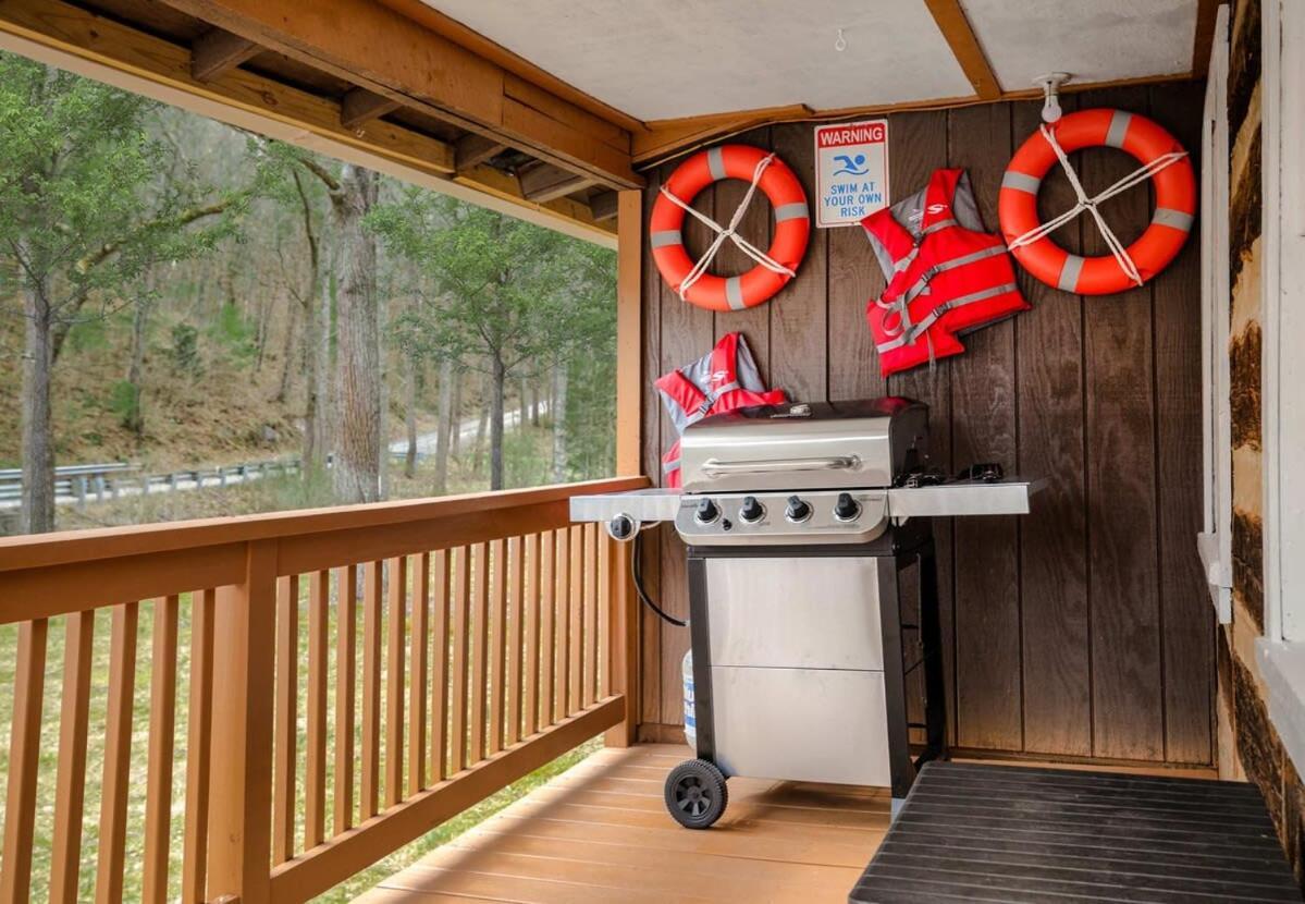 Creekside Cabin W Hot Tub, Fire Pit, Grill, Wifi! Basye Bagian luar foto
